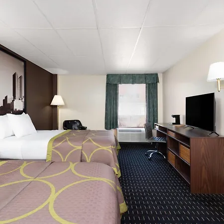 Super 8 By Wyndham Columbus-2