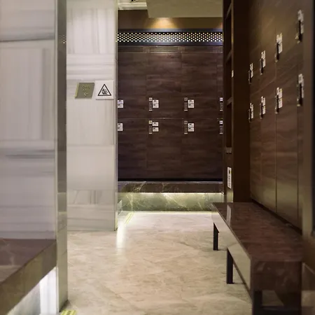 Hilton Istanbul Kozyatagi-3