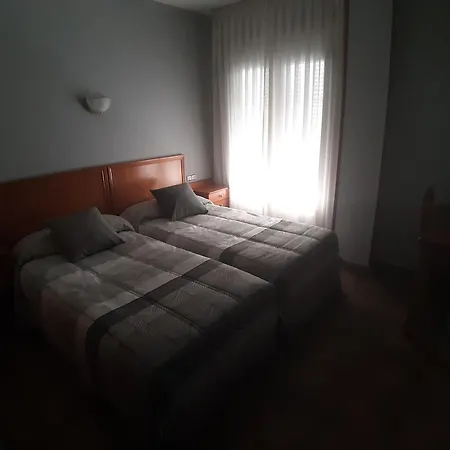 Hotel Los Leones, el más cercano a Warner-2