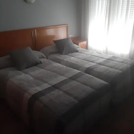 Hotel Los Leones, el más cercano a Warner-3