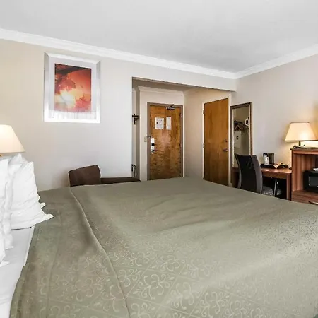 Quality Inn-3