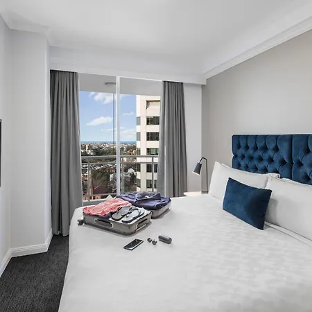 Meriton Suites Bondi Junction-3