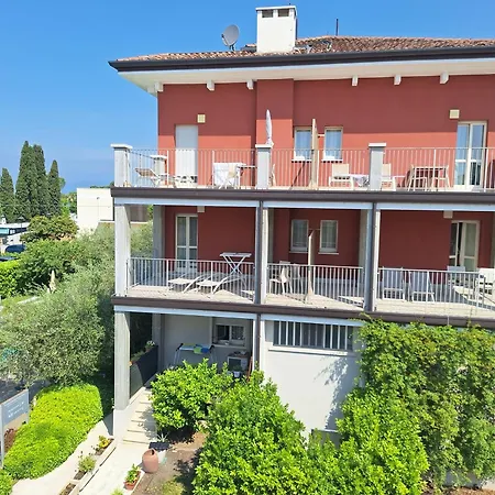 Vialeromadodici Rooms & Apartments-2