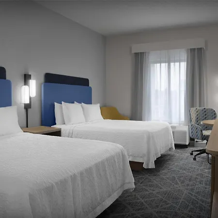Hampton Inn & Suites Laurel-3