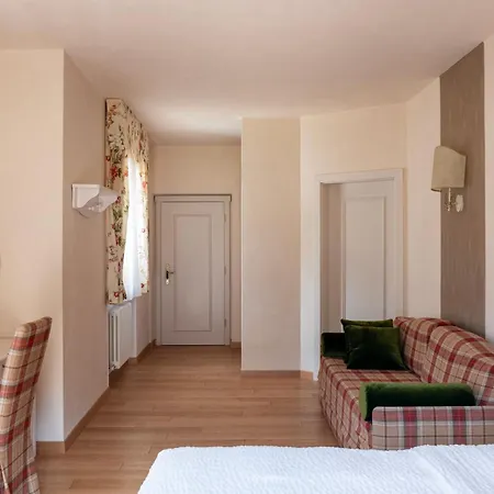 Hotel Du Lac-2