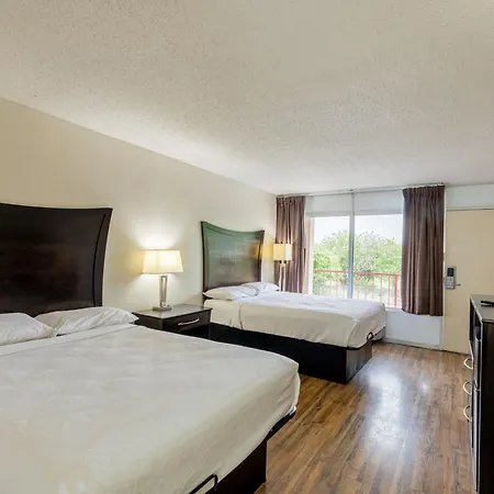 Executive Inn-3
