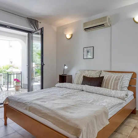 Guest House Jolanda-2