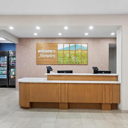 Hampton Inn & Suites Bolingbrook-3