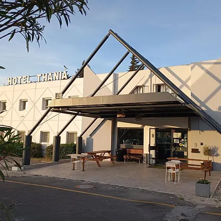 HOTEL THANIA Sète Frontignan-2