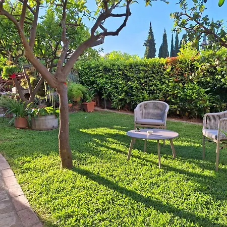 Nonna Pina Traditional & Elegant B&B-3