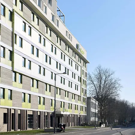B&B HOTEL Paris Meudon Vélizy-2