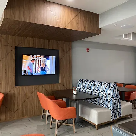 Holiday Inn Express Hotel & Suites Loveland By Ihg-3