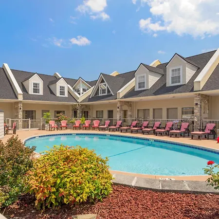 Econo Lodge Inn & Suites Gatlinburg At The Convention Center-2