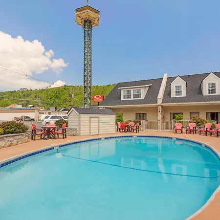 Econo Lodge Inn & Suites Gatlinburg At The Convention Center-3