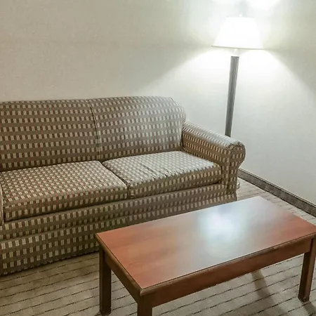 Quality Inn & Suites Grants - I-40-2