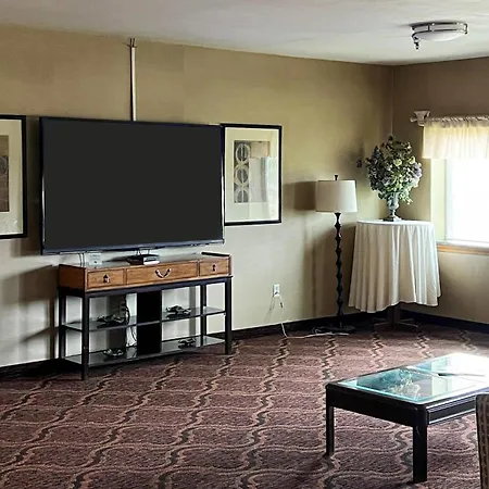 Quality Inn & Suites Grants - I-40-3