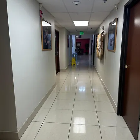 Bridgeway Inn & Suites - Portland Airport-3