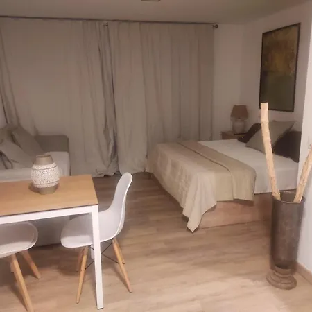 Hotel Apartamentos Seven Rooms-3