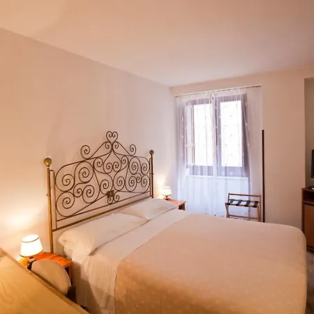 Hotel Moderno-2