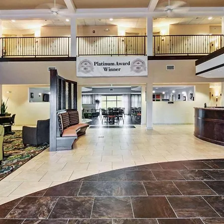 Comfort Suites Near Hot Springs Park-3