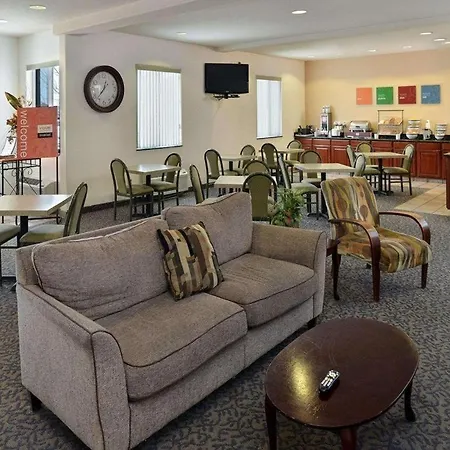 Comfort Inn & Suites Riverton-3