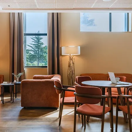 Doubletree By Hilton Lyon Eurexpo & Spa-2