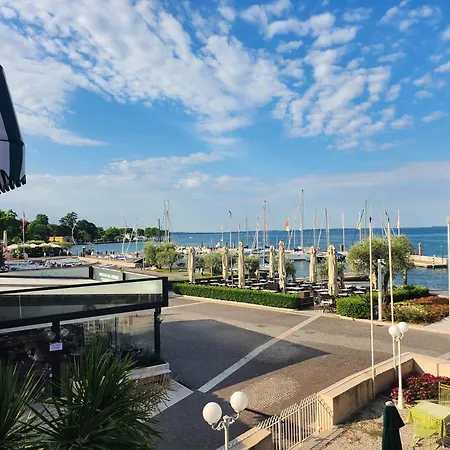 Hotel Alla Riviera Lake View-2