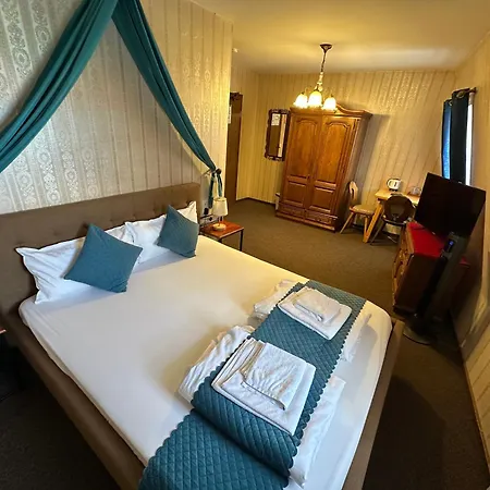 Hotel Schwarzer Adler-3