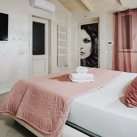 Bee Queen Hotel-2