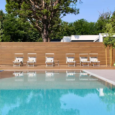 Hotel Mealba Suite & Pool-2