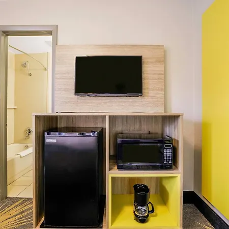 Days Inn By Wyndham Cortez-2