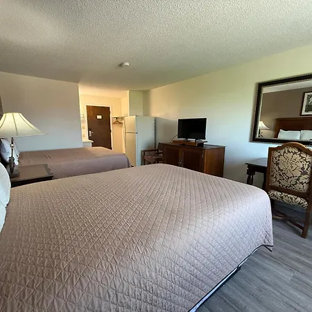 Island Inn-3