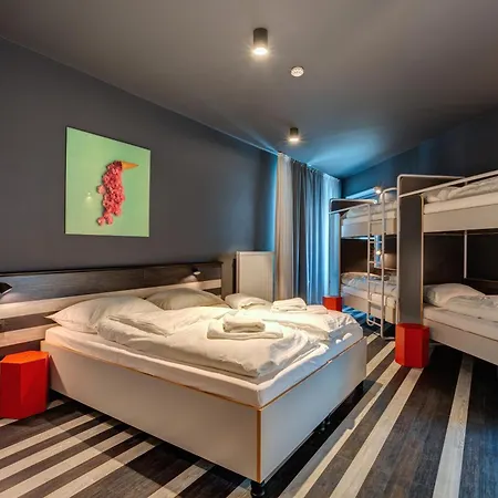 Meininger Hotel Bruxelles Gare Du Midi-3