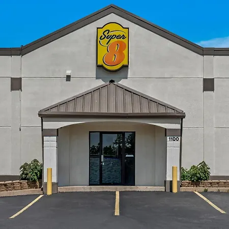 Super 8 By Wyndham Brownsburg-2
