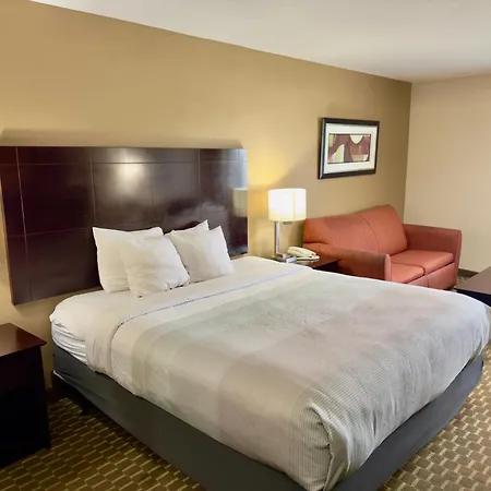 Quality Inn & Suites Pine Bluff-2