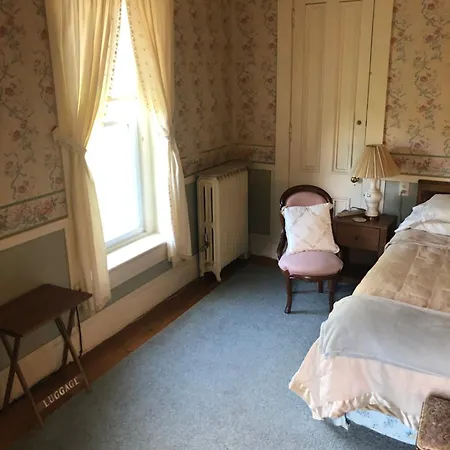 Antique Mansion B & B-2