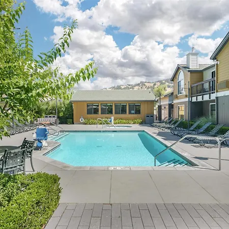 Best Western Plus Stevenson Manor-2