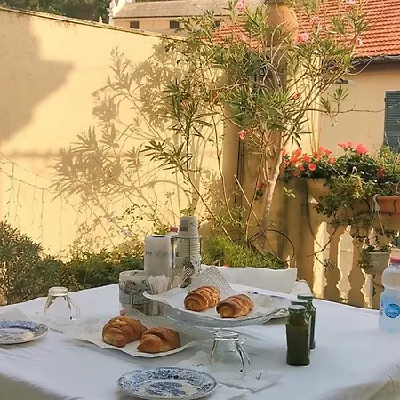 Albisola Bed And Breakfast-2