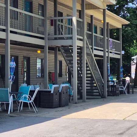 Lake Point Motel-3