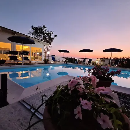 Hotel Piccolo Mondo-3