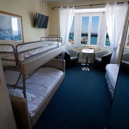 Hotel De La Mer-3