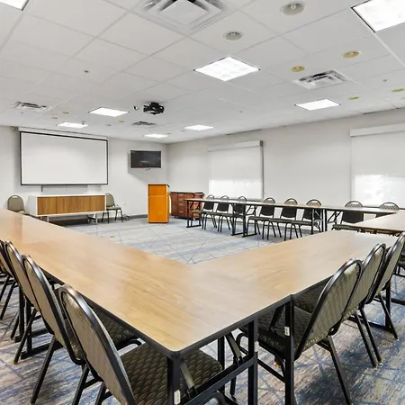 Holiday Inn Express Hotel & Suites Mount Airy By Ihg-3