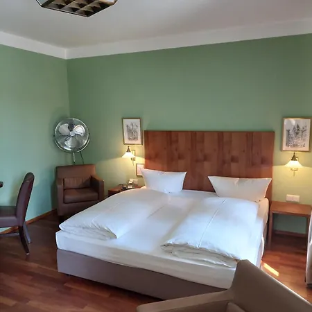 Hotel Kaiserhof am Dom-2