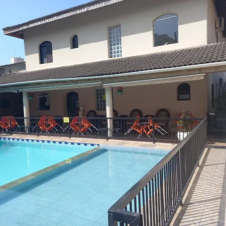 Pousada Parque Suites - Estacionamento e Piscina na Enseada-2