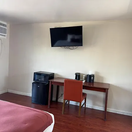 Holiday Lodge-2