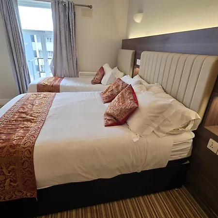 Double Bedroom Studios-3