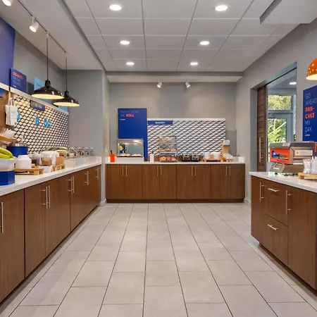 Holiday Inn Express & Suites Muskegon - Grand Haven By Ihg-3