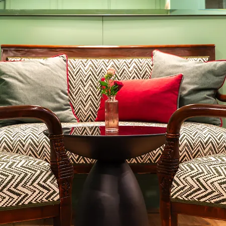 Newly Renovated Boutique Hotel Vier Jahreszeiten In The Heart Of Salzburg-2