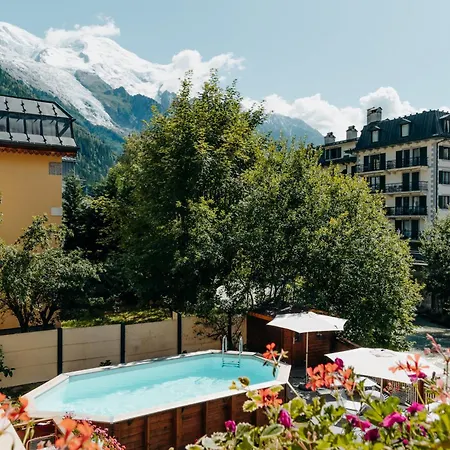 Les Gourmets - Chalet Hotel-2