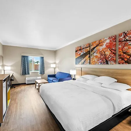 Days Inn By Wyndham Rockdale Texas-2
